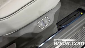 Hyundai Staria 4WD Lounge 9-Seater 2024 года из Южной Кореи