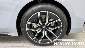 BMW 7-Series 740i sDrive M Sport 2023 года из Южной Кореи