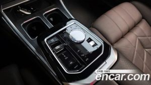 BMW 7-Series 740i sDrive M Sport 2023 года из Южной Кореи
