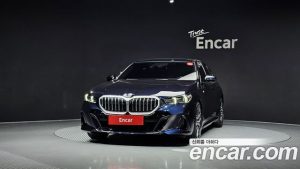 BMW 5-Series 520i M Sport 2024 года из Южной Кореи