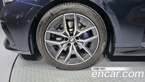 BMW 5-Series 520i M Sport 2024 года из Южной Кореи