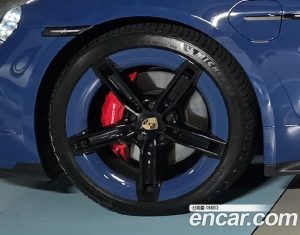 Porsche Taycan 4S 2025 года из Южной Кореи