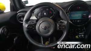 Mini Cooper SE ELECTRIC 2024 года из Южной Кореи
