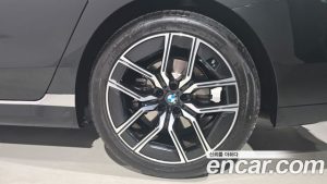 BMW 7-Series 740i xDrive M Sport Limited 2024 года из Южной Кореи
