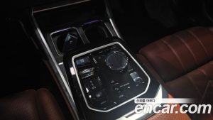 BMW 7-Series 740i xDrive M Sport Limited 2024 года из Южной Кореи