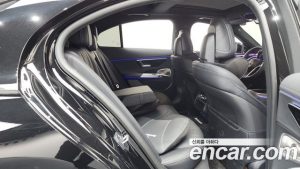 Mercedes-Benz E-Class E300 4MATIC Exclusive 2025 года из Южной Кореи