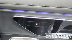 Mercedes-Benz E-Class E300 4MATIC Exclusive 2025 года из Южной Кореи