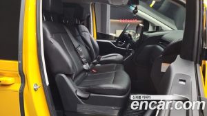 Hyundai Staria HEV 1.6 Tourer 11-Seater 2025 года из Южной Кореи