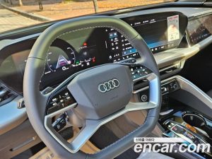 Audi Q5 40 TDI 4WD S Line Sportback 2025 года из Южной Кореи
