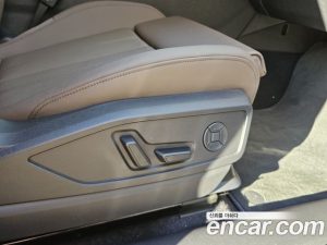 Audi Q5 40 TDI 4WD S Line Sportback 2025 года из Южной Кореи