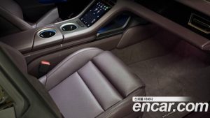 Porsche Taycan Base 2023 года из Южной Кореи