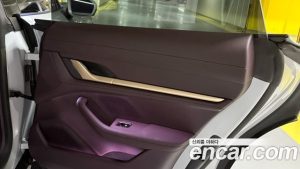 Porsche Taycan Base 2023 года из Южной Кореи