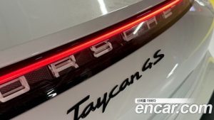 Porsche Taycan Base 2023 года из Южной Кореи
