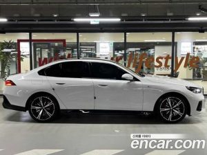 BMW 5-Series 530i xDrive M Sport PRO Special Edition 2025 года из Южной Кореи