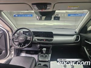 Kia Seltos Бензин 1.6 Turbo 4WD 2024 года из Южной Кореи