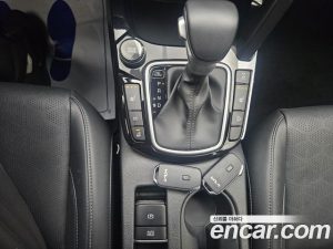 Kia Seltos Бензин 1.6 Turbo 4WD 2024 года из Южной Кореи