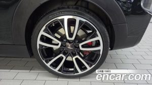 Mini Clubman JCW 2023 года из Южной Кореи
