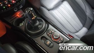 Mini Clubman JCW 2023 года из Южной Кореи