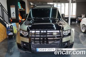 Land Rover Defender 110 P400 X 2023 года из Южной Кореи