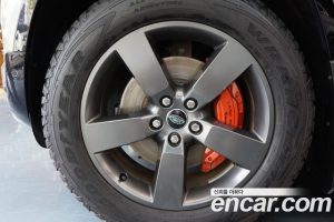 Land Rover Defender 110 P400 X 2023 года из Южной Кореи