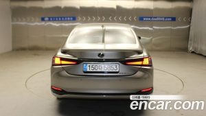 Lexus ES Luxury Plus 2023 года из Южной Кореи