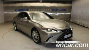 Lexus ES Luxury Plus 2023 года из Южной Кореи