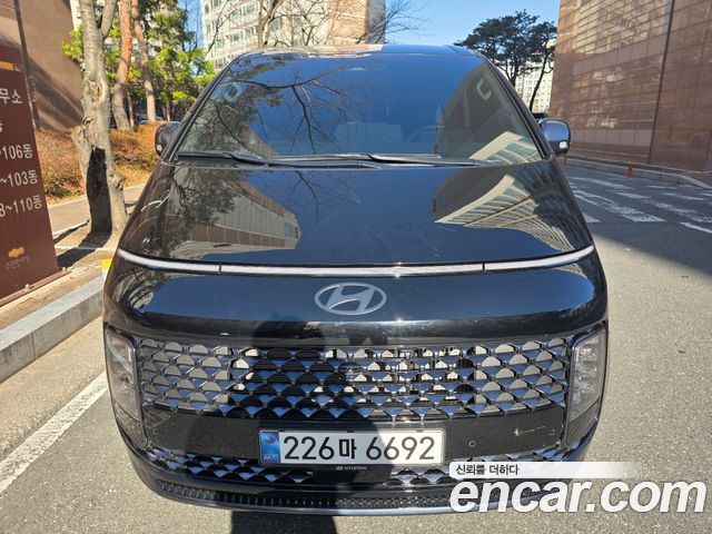 Hyundai Staria 4WD Lounge 9-Seater 2025 года из Кореи