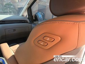 Hyundai Staria 4WD Lounge 9-Seater 2025 года из Южной Кореи