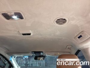 Hyundai Staria 4WD Lounge 9-Seater 2025 года из Южной Кореи