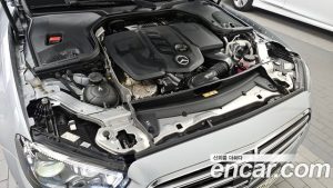 Mercedes-Benz E-Class E220d 4MATIC Exclusive 2023 года из Южной Кореи