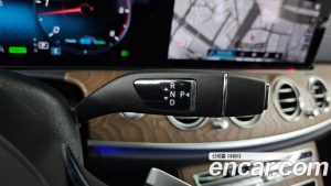 Mercedes-Benz E-Class E220d 4MATIC Exclusive 2023 года из Южной Кореи