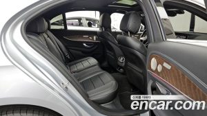 Mercedes-Benz E-Class E220d 4MATIC Exclusive 2023 года из Южной Кореи