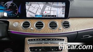 Mercedes-Benz E-Class E220d 4MATIC Exclusive 2023 года из Южной Кореи