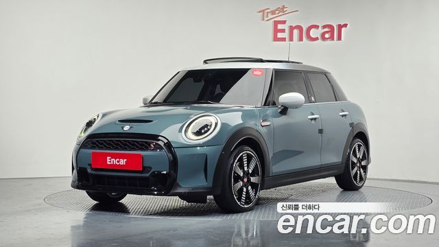 Mini Cooper 5Door MULTITONE Edition 2023 года из Кореи