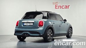 Mini Cooper 5Door MULTITONE Edition 2023 года из Южной Кореи