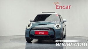 Mini Cooper 5Door MULTITONE Edition 2023 года из Южной Кореи