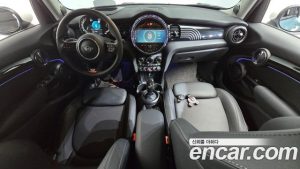Mini Cooper 5Door MULTITONE Edition 2023 года из Южной Кореи