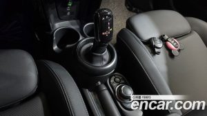 Mini Cooper 5Door MULTITONE Edition 2023 года из Южной Кореи
