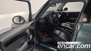 Mini Cooper 5Door MULTITONE Edition 2023 года из Южной Кореи
