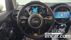 Mini Cooper 5Door MULTITONE Edition 2023 года из Южной Кореи