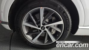 Genesis GV80 2.5T Бензин 2WD 2024 года из Южной Кореи
