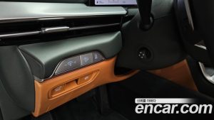 Genesis GV80 2.5T Бензин 2WD 2024 года из Южной Кореи