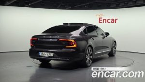 Volvo S90 B6 AWD Inscription 2022 года из Южной Кореи