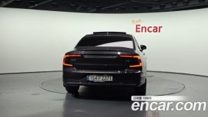 Volvo S90 B6 AWD Inscription 2022 года из Южной Кореи