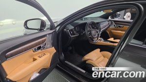 Volvo S90 B6 AWD Inscription 2022 года из Южной Кореи