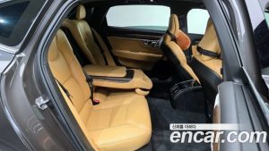 Volvo S90 B6 AWD Inscription 2022 года из Южной Кореи