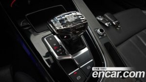 Audi A5 40 TFSI 4WD Premium Sportback 2023 года из Южной Кореи