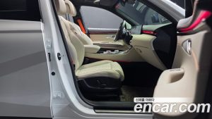 Genesis GV70 2.5T Бензин 2WD 2025 года из Южной Кореи
