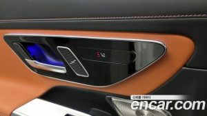 Mercedes-Benz GLC-Class GLC300 4MATIC Coupe 2024 года из Южной Кореи