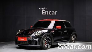 Mini Cooper JCW Pat Moss Edition 2023 года из Южной Кореи